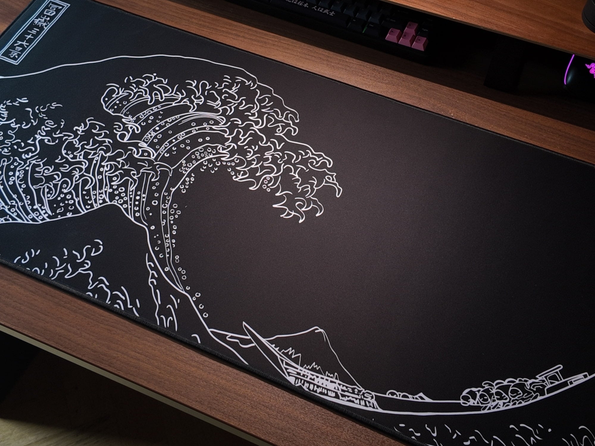 THE GREAT WAVE (B/W EDITION)